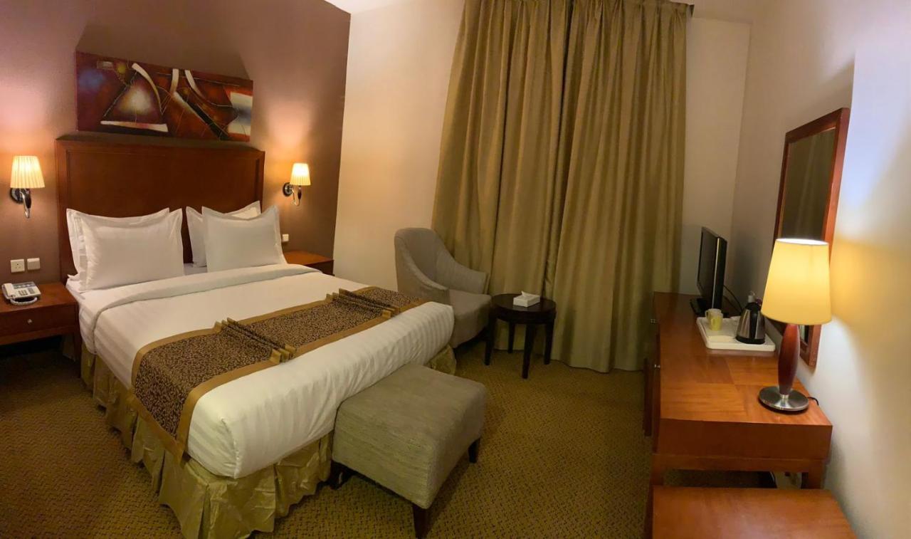 مينا بلازا الطائف Mena Plaza Taif Hotell Exteriör bild